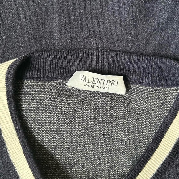 VALENTINO LOGO V NECK SWEATER NAVY COLOR 2019 - Picture 3 of 9